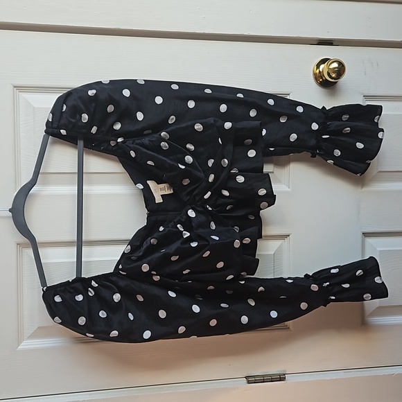 H&M polka dot ruffle top - Picture 3 of 6